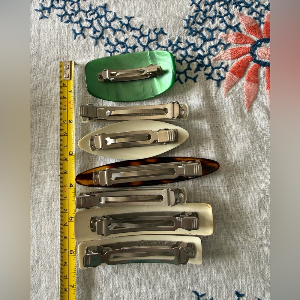 Vintage Hair Clips - Picture 4 of 7